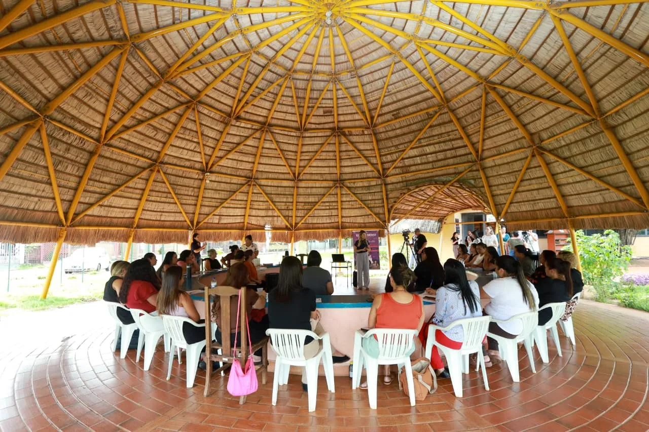 Curso de cerimonial em Campo Grande incentiva mulheres a empreender e conquistar independência financeira.